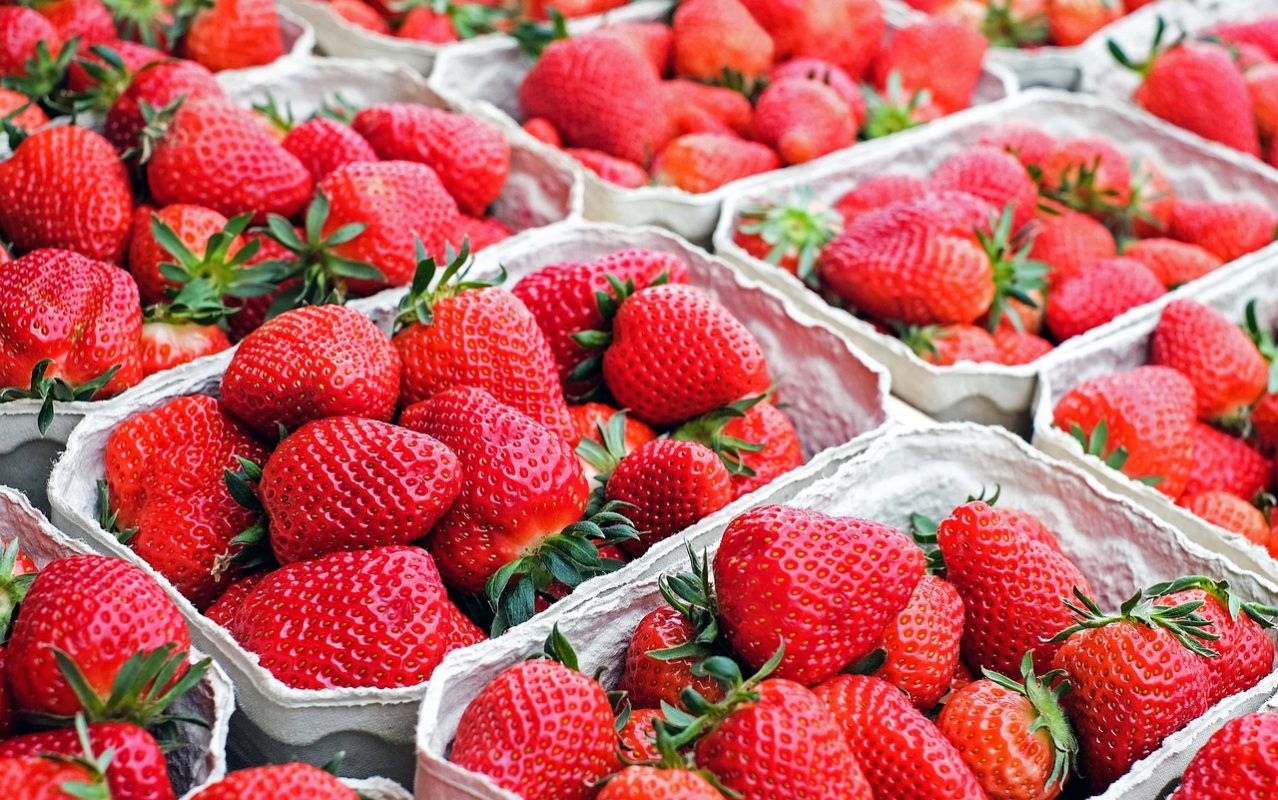 PFAS en Bestrijdingsmiddelen op Aardbeien
